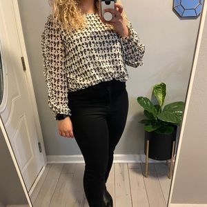 Bow patterned blouse with ruffle sleeve